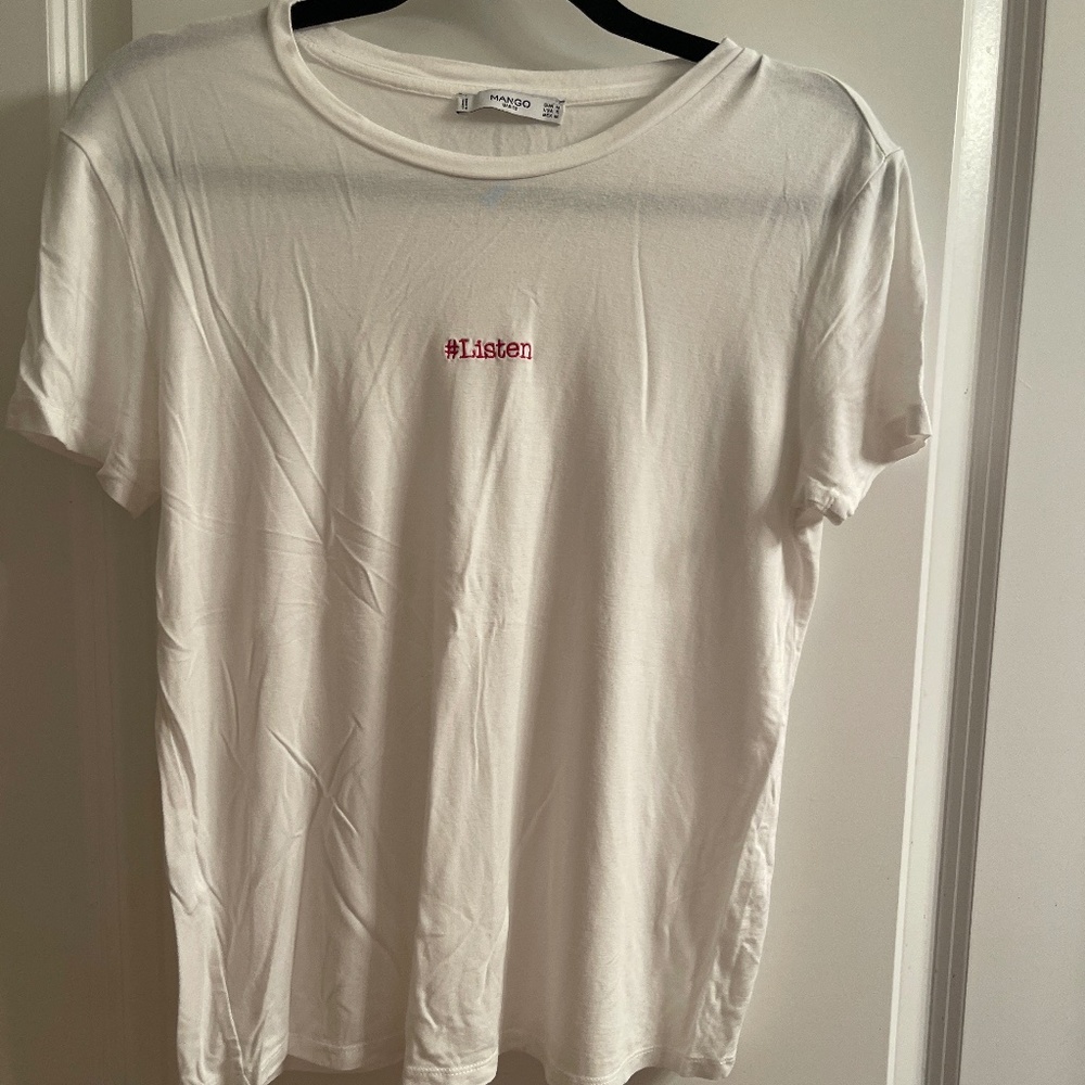 White t-shirt